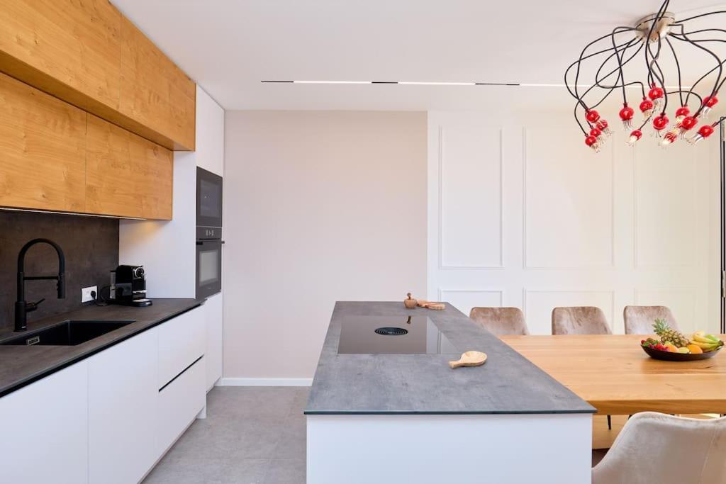New & Stunning Views In Luxury 5* Divona Apartment Dubrovnik Eksteriør billede