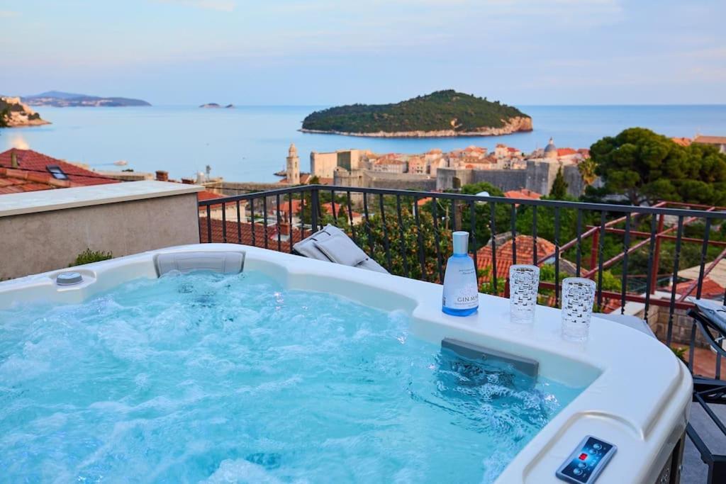 New & Stunning Views In Luxury 5* Divona Apartment Dubrovnik Eksteriør billede