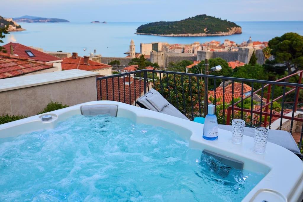 New & Stunning Views In Luxury 5* Divona Apartment Dubrovnik Eksteriør billede